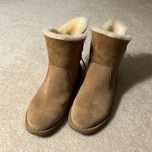 UGG boots size 7 1/2.